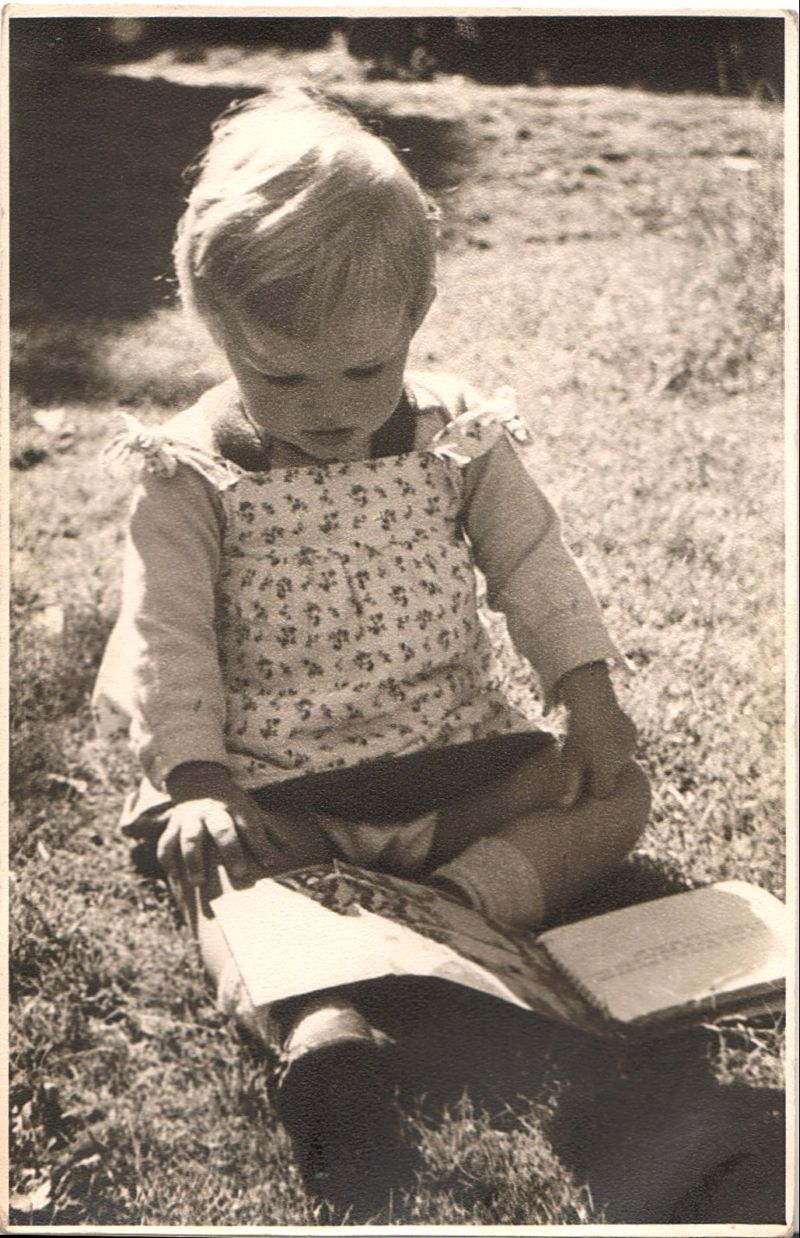 kleine clara leest boek, 1954